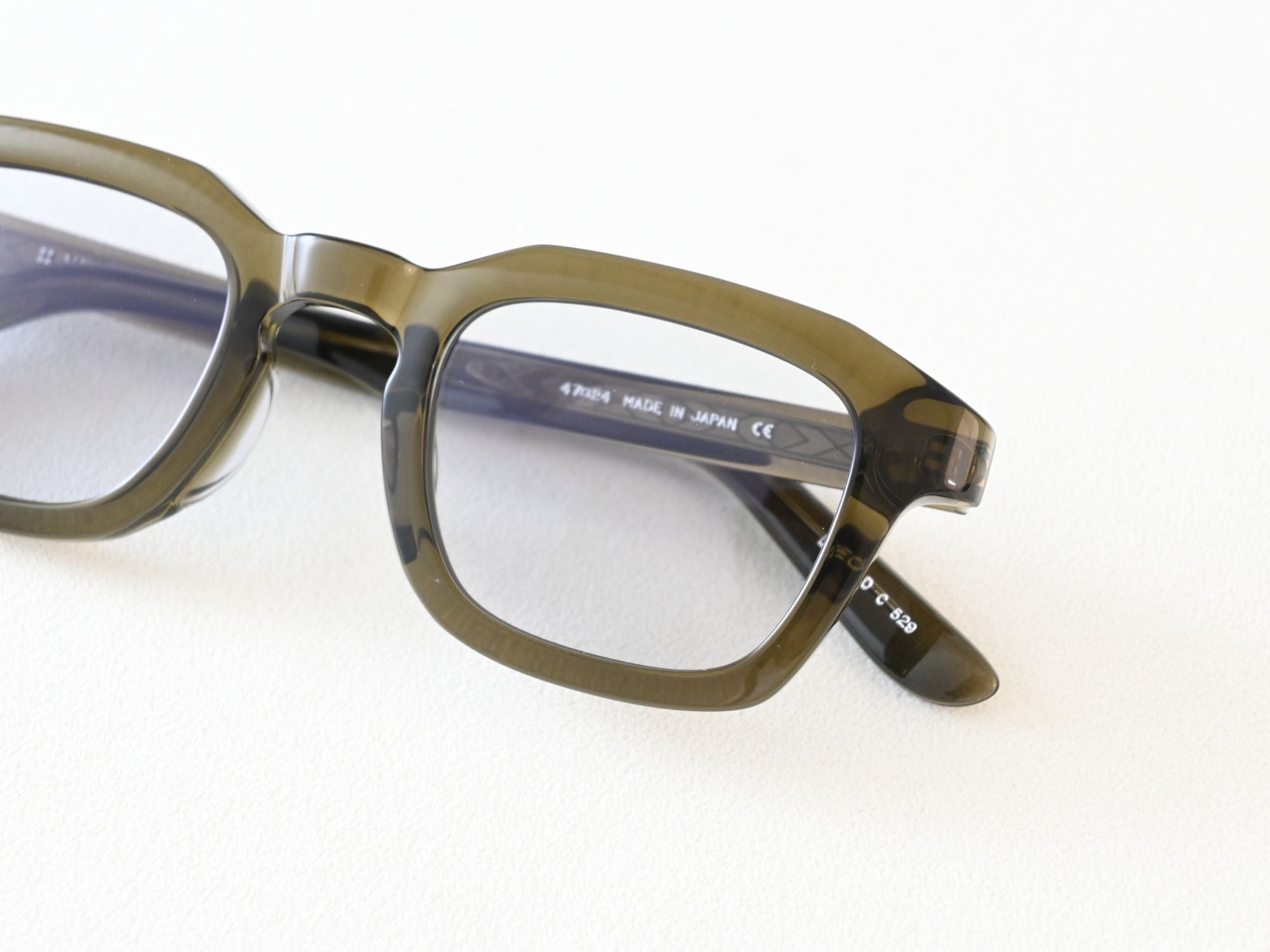 LEONARD_529_light gray