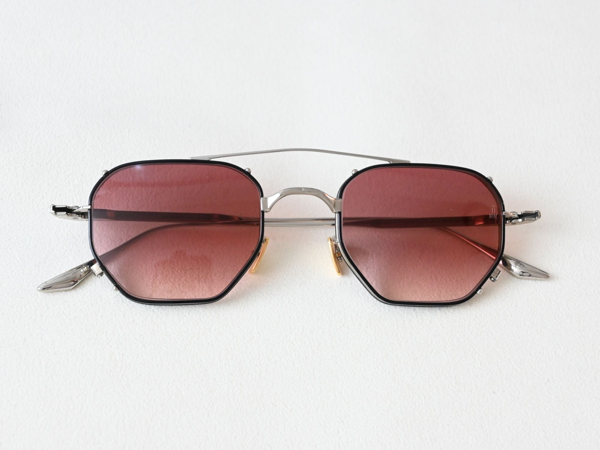 MARBOT_SILVERFOX_SUN