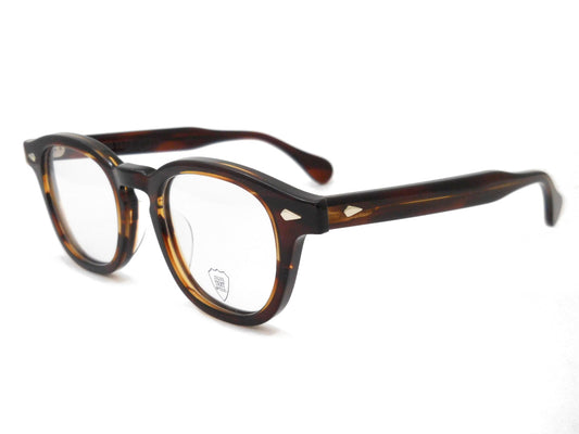 AR_48-22_Demi Amber