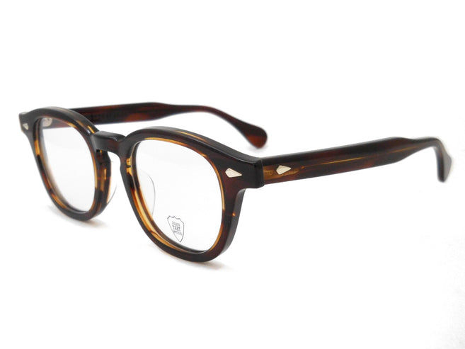 AR_48-22_Demi Amber