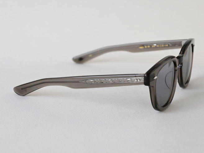 WEBB-BR_50_SMK-GRY