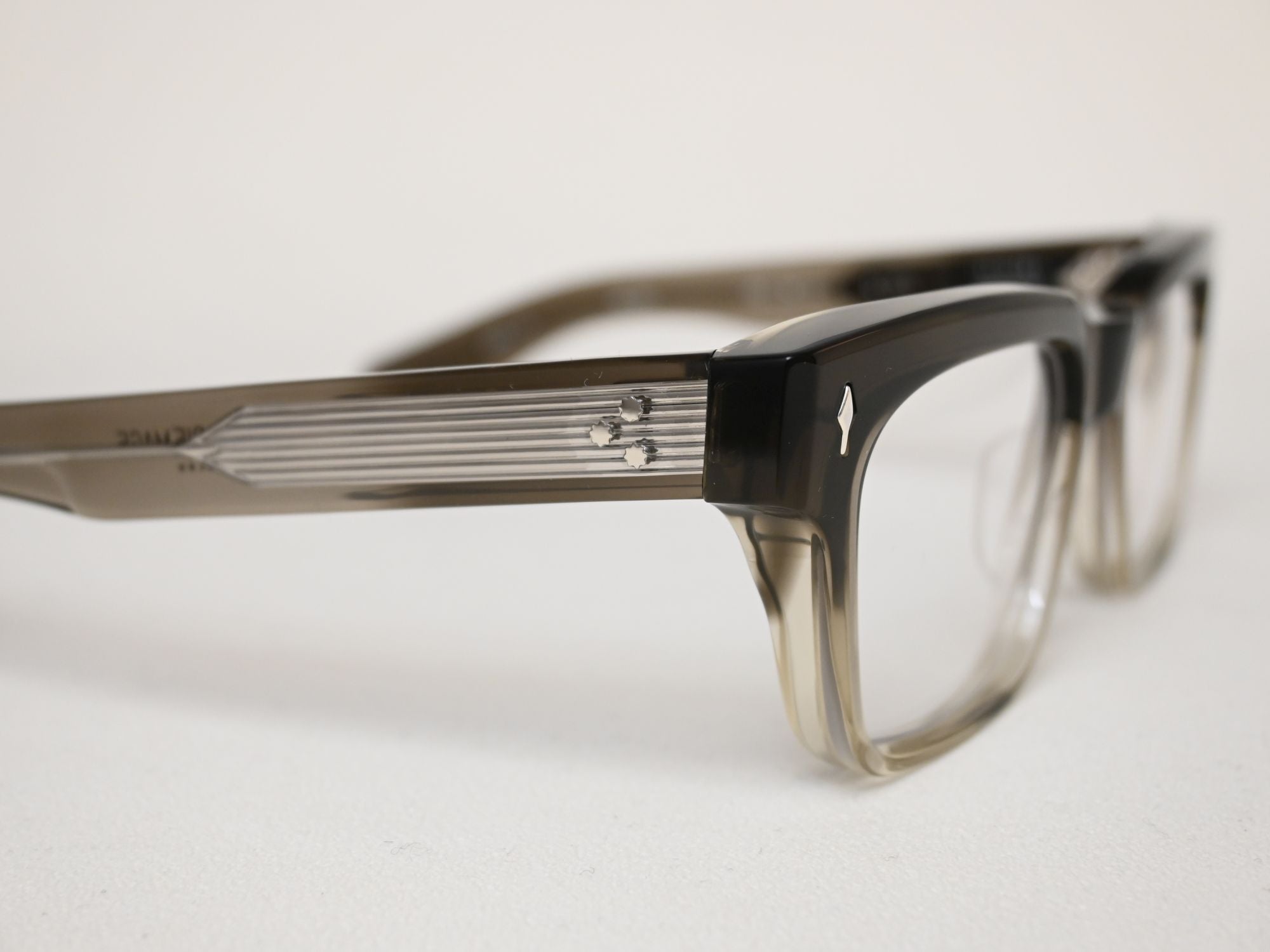 MOLINO_51_SMOKE FADE