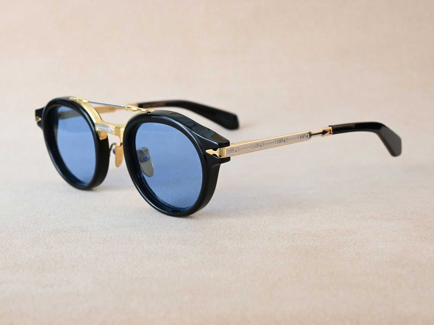 DELAGE_BLACK_SUN