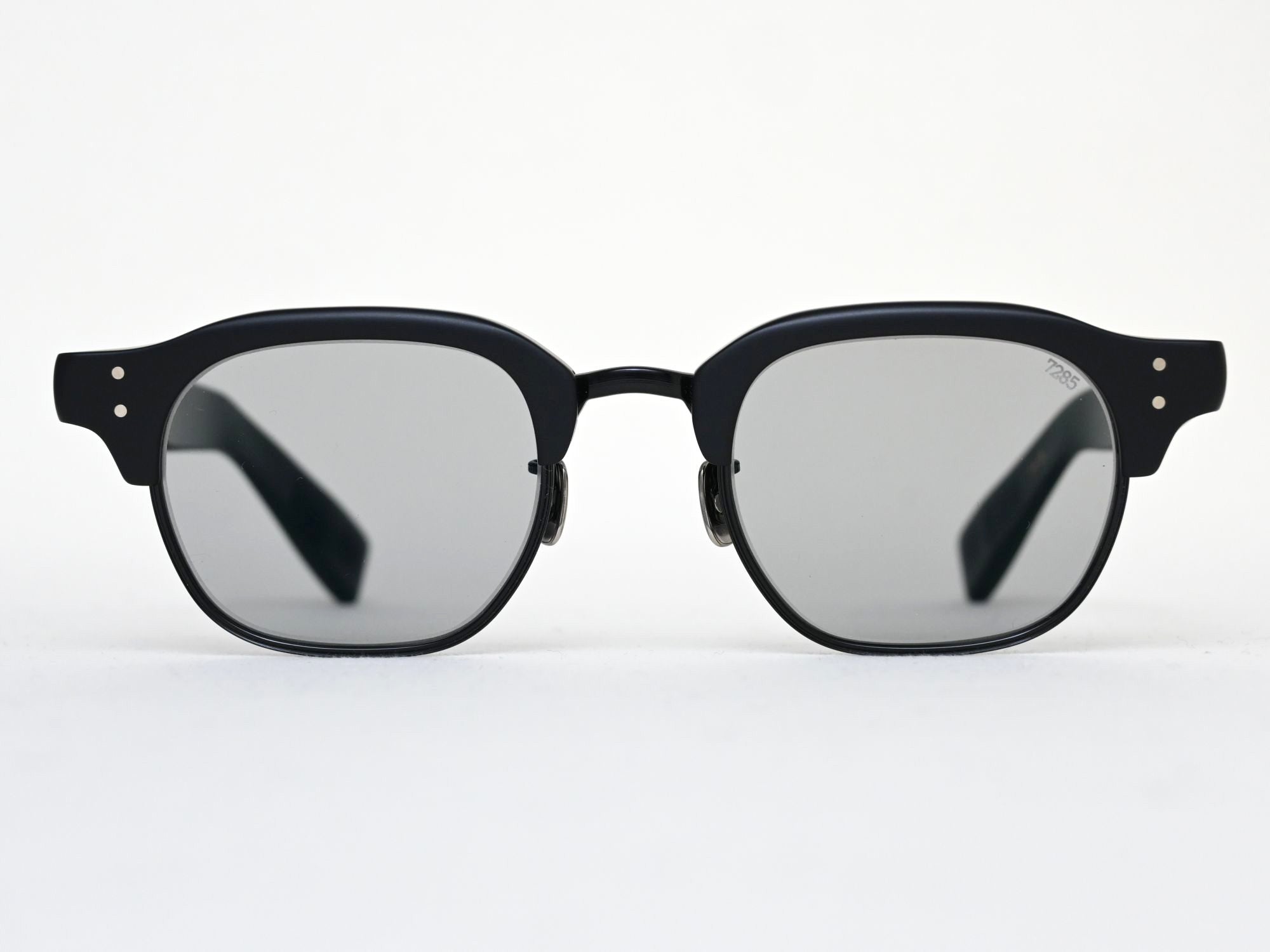 649_112805-GM MD.GRY