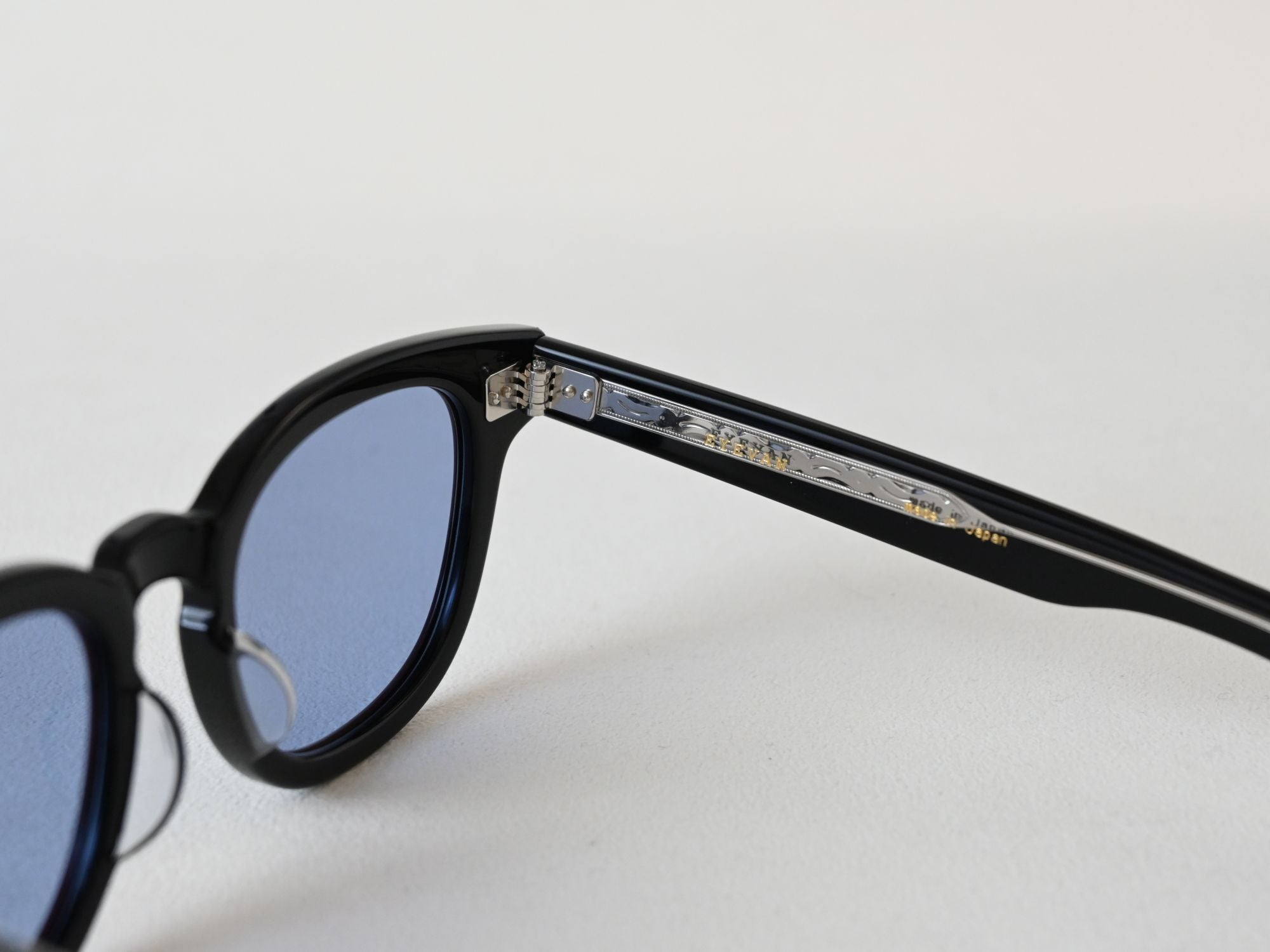 WEBB-BR_50_PBK-LT.BLU