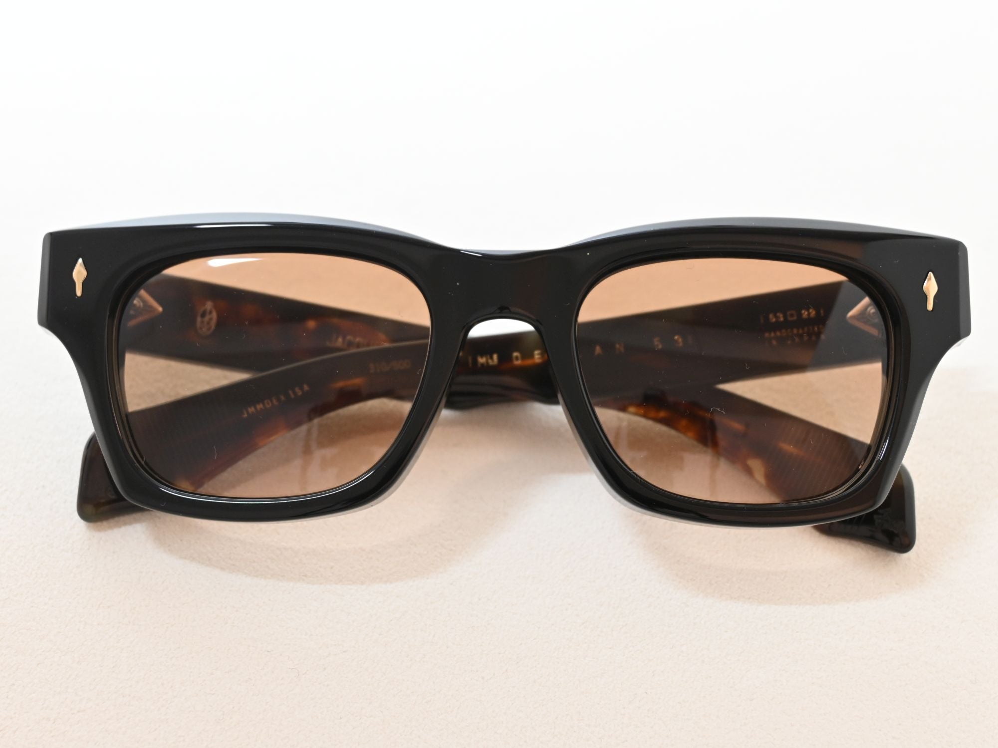 DEALAN 53_NOIR15_SUN