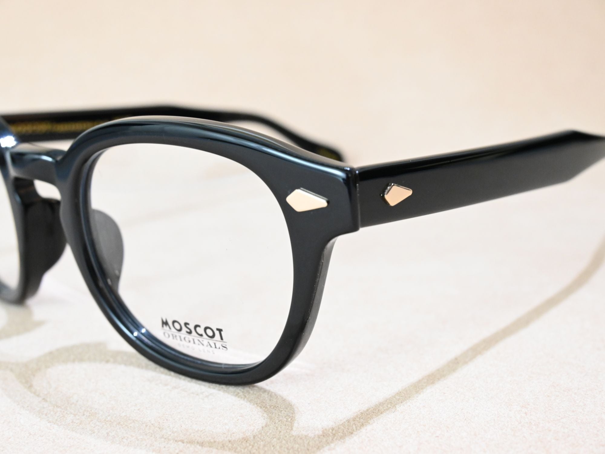 LEMTOSH-JPN LTD17_49_BKG