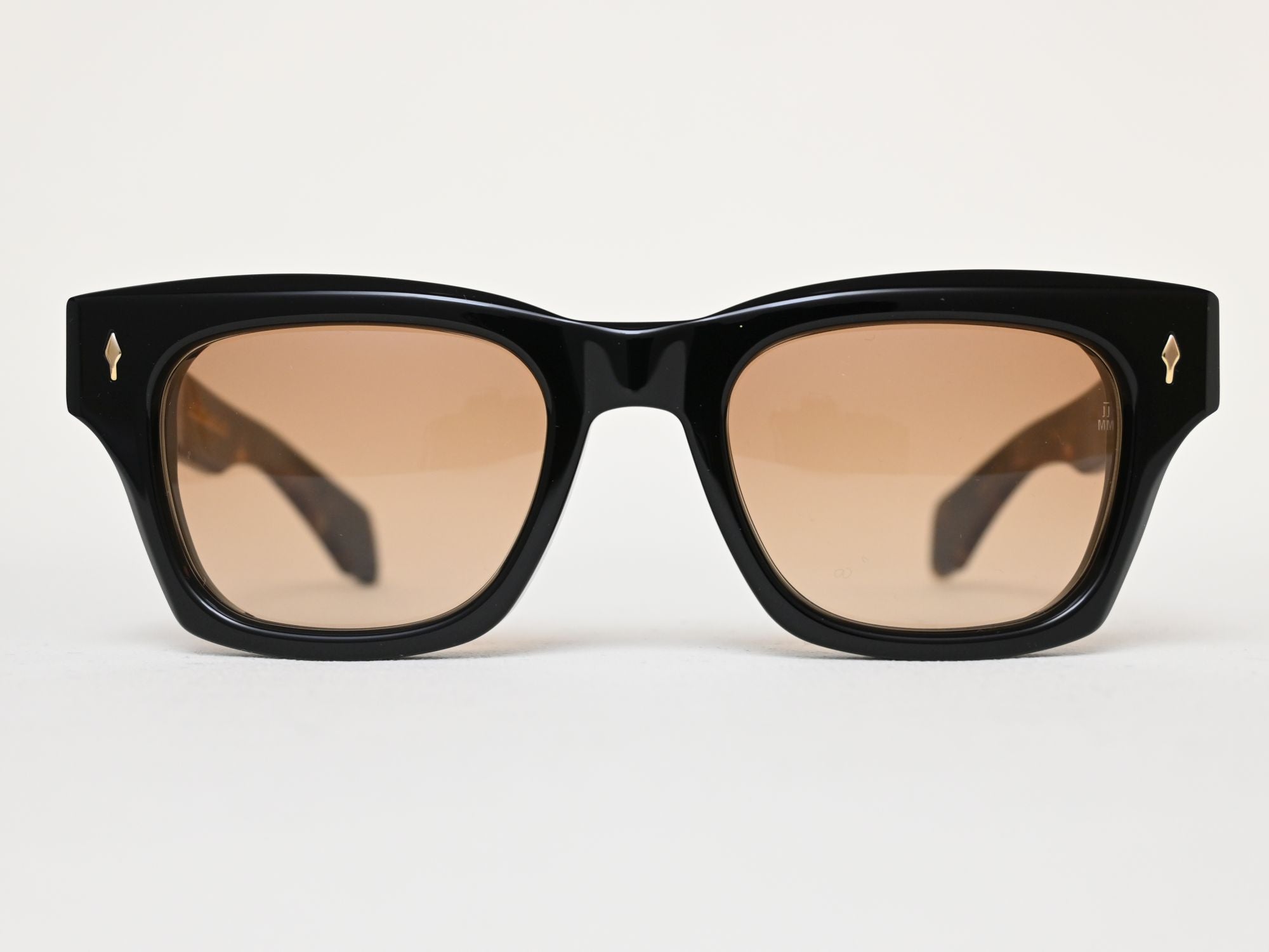 DEALAN 53_NOIR15_SUN