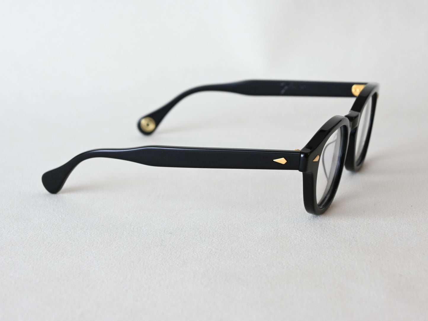 AR-GOLD_46-22_BLACK