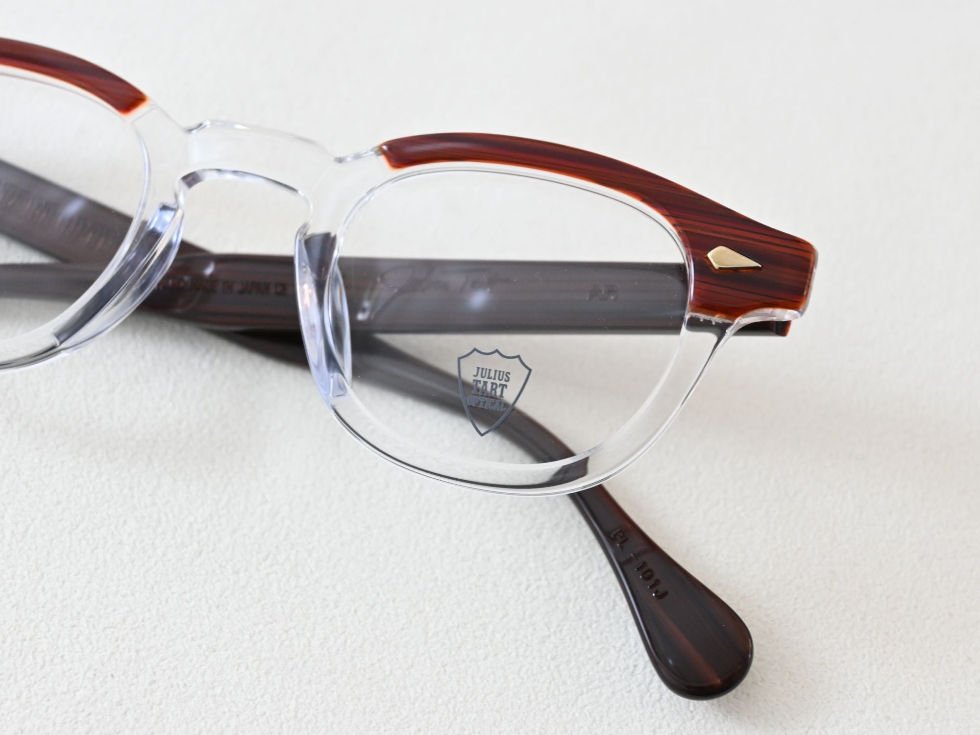 AR_44-24_Red Wood Clear