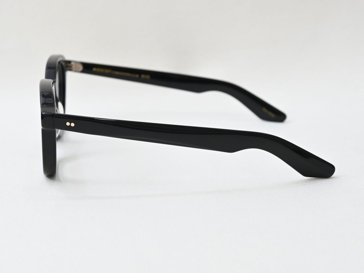 DAHVEN_BLACK