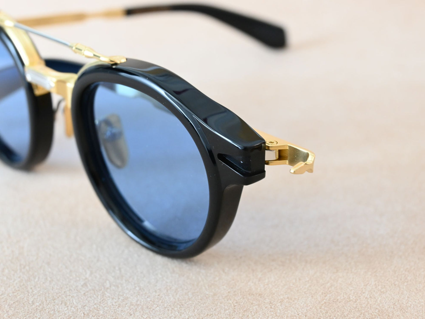 DELAGE_BLACK_SUN