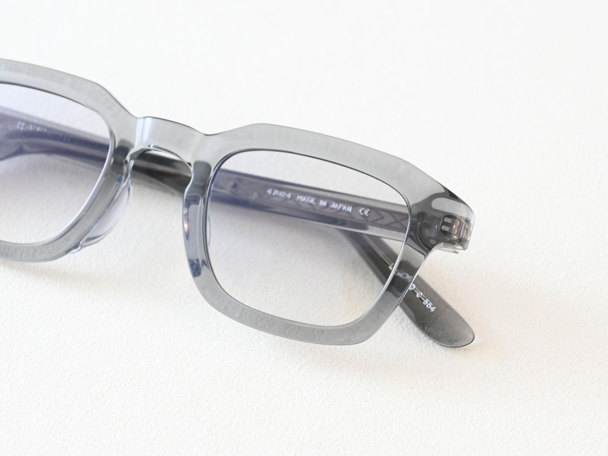 LEONARD_554_light Gray gradation