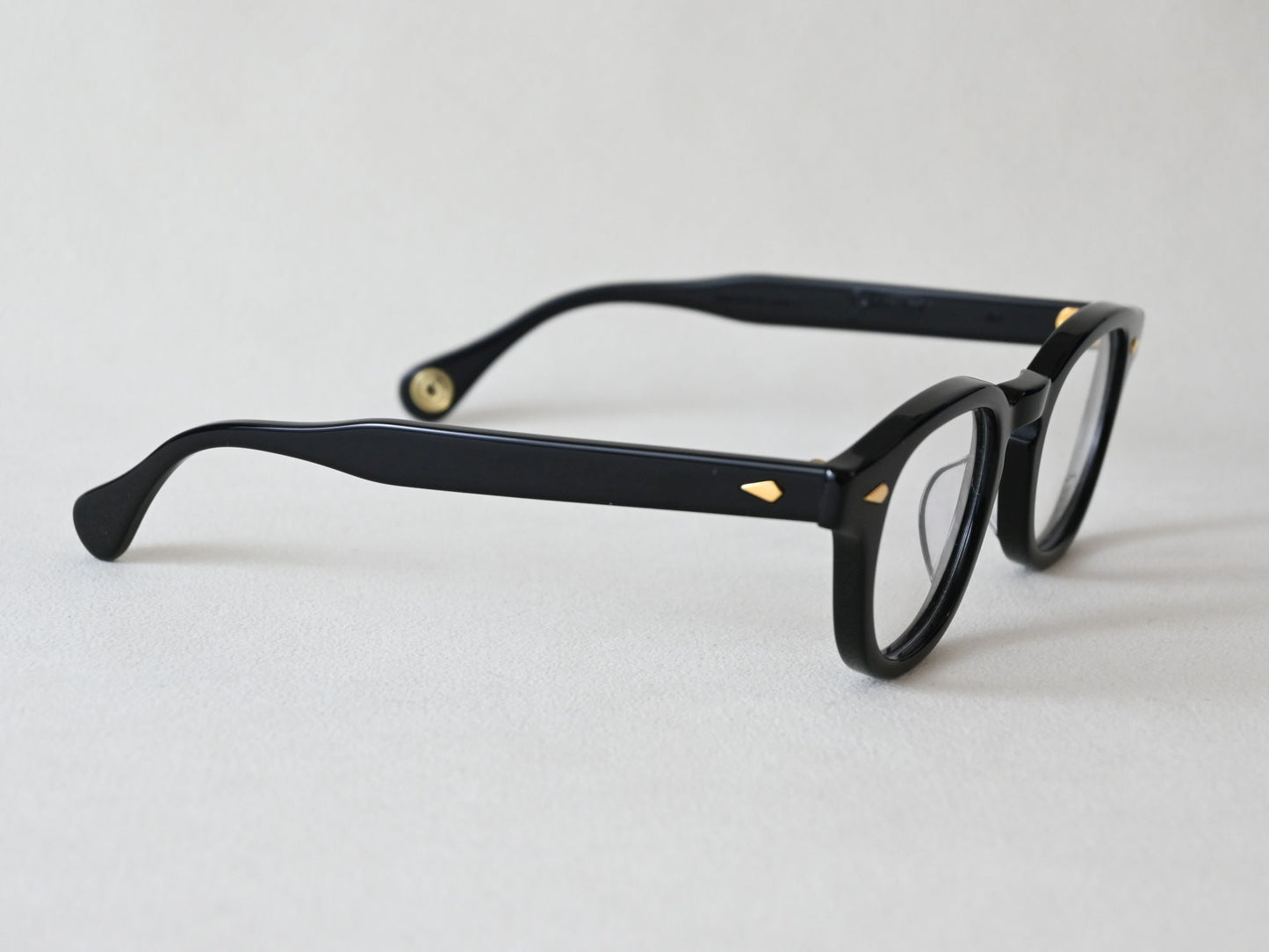 AR-GOLD_46-24_BLACK