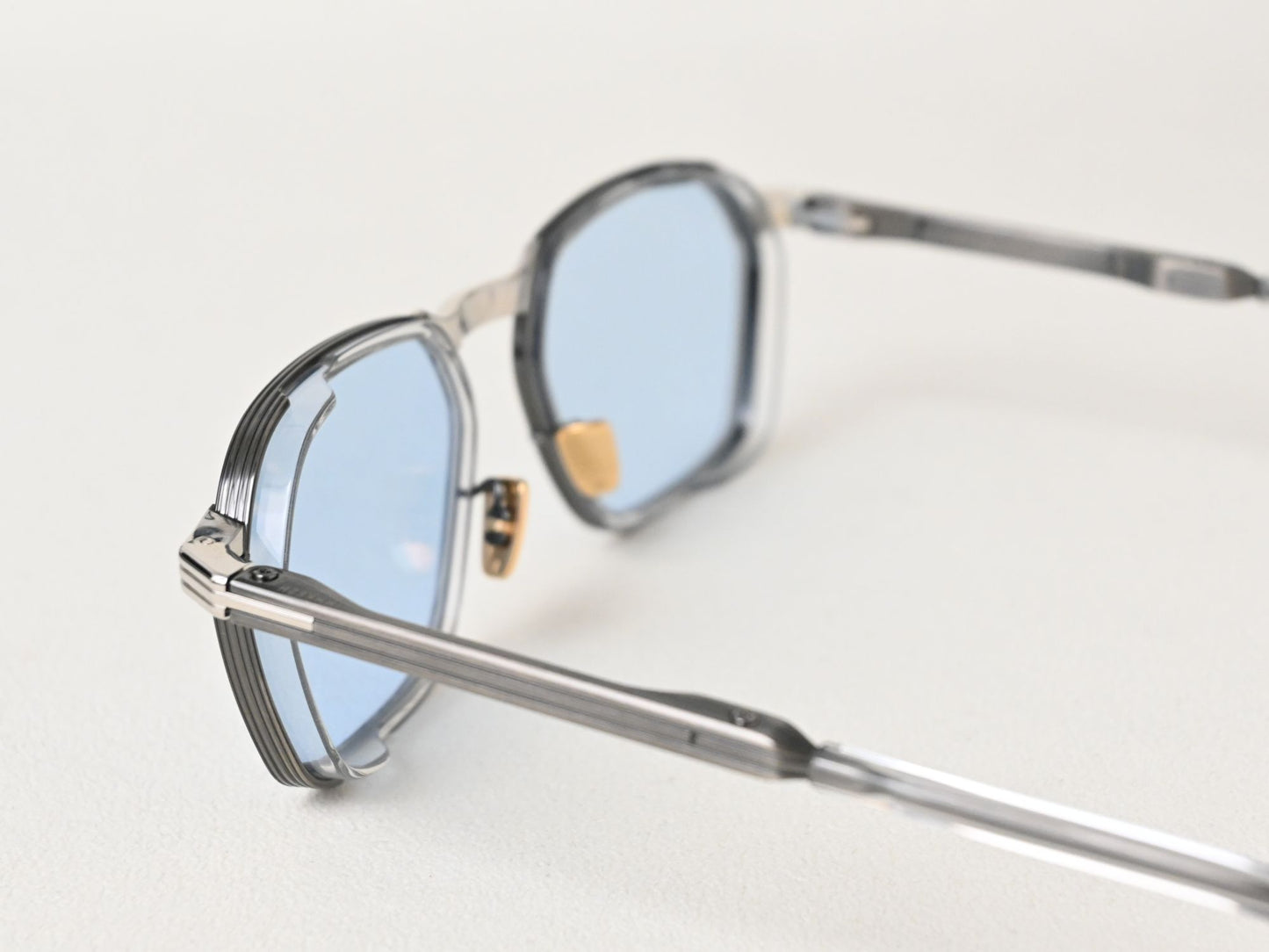 BECKETT_ANTIQUE SILVER-SUN