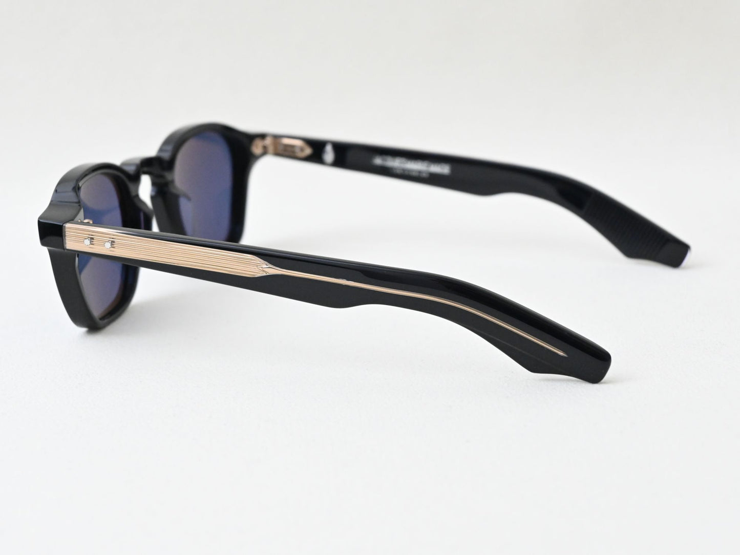ZEPHIRIN 47_LACQUER-SUN