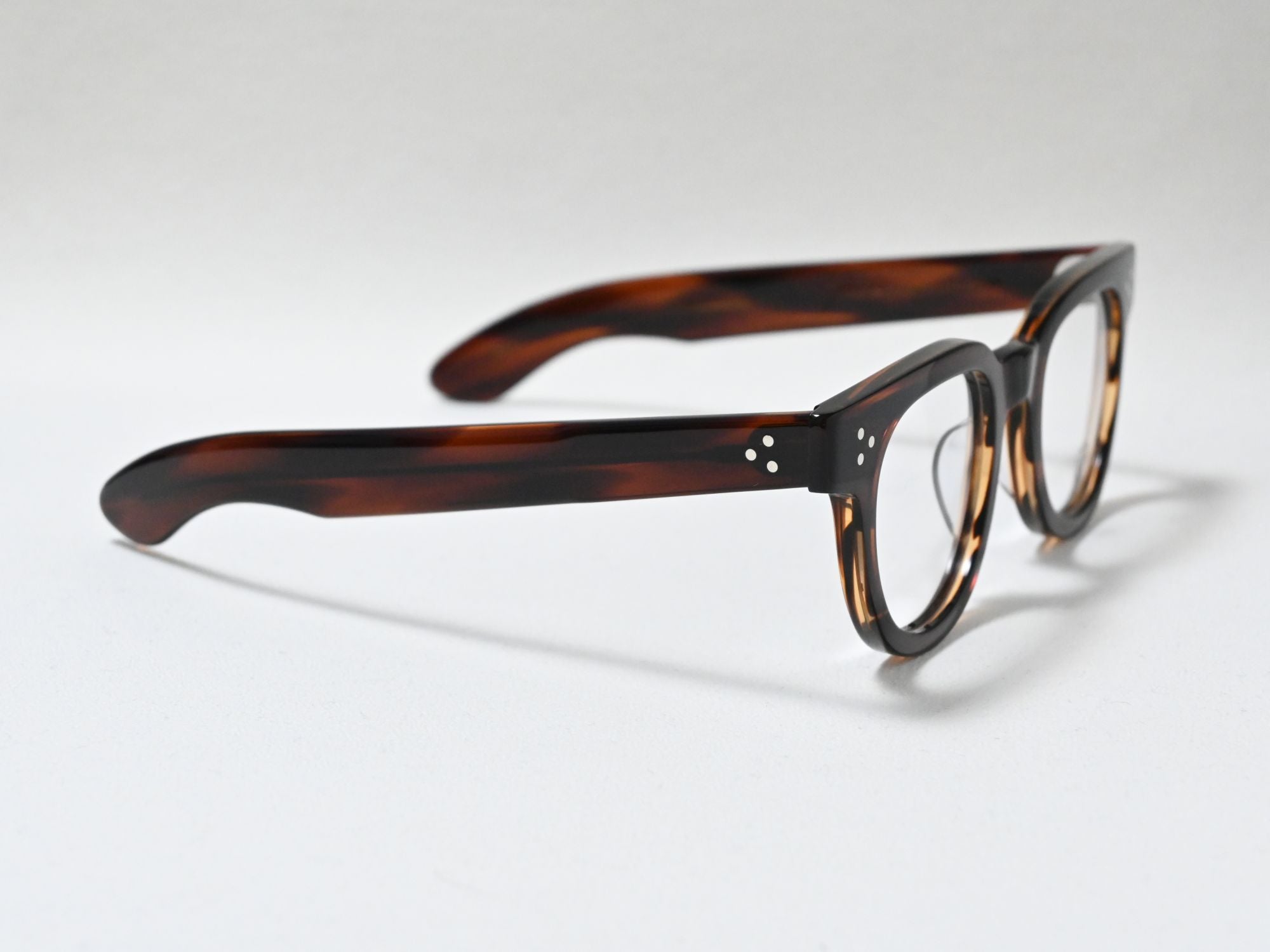 JULIUS TART OPTICAL – OptiqueHARUTA