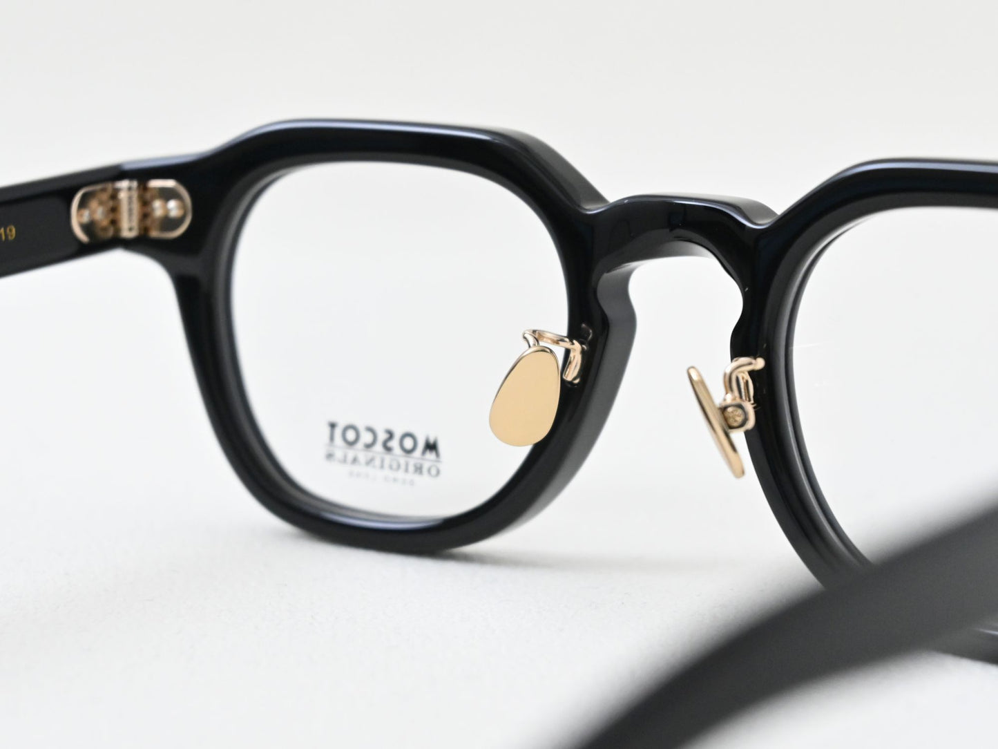 DOLT-JPN LTD 19_46_BKG