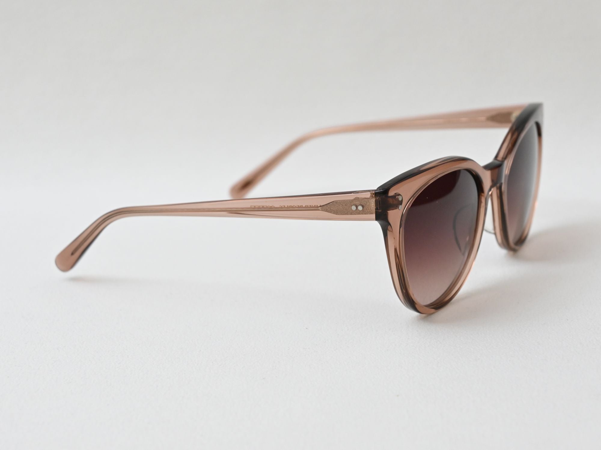 OP-LASSEN_PAMB_N.S.BW_コート鼻