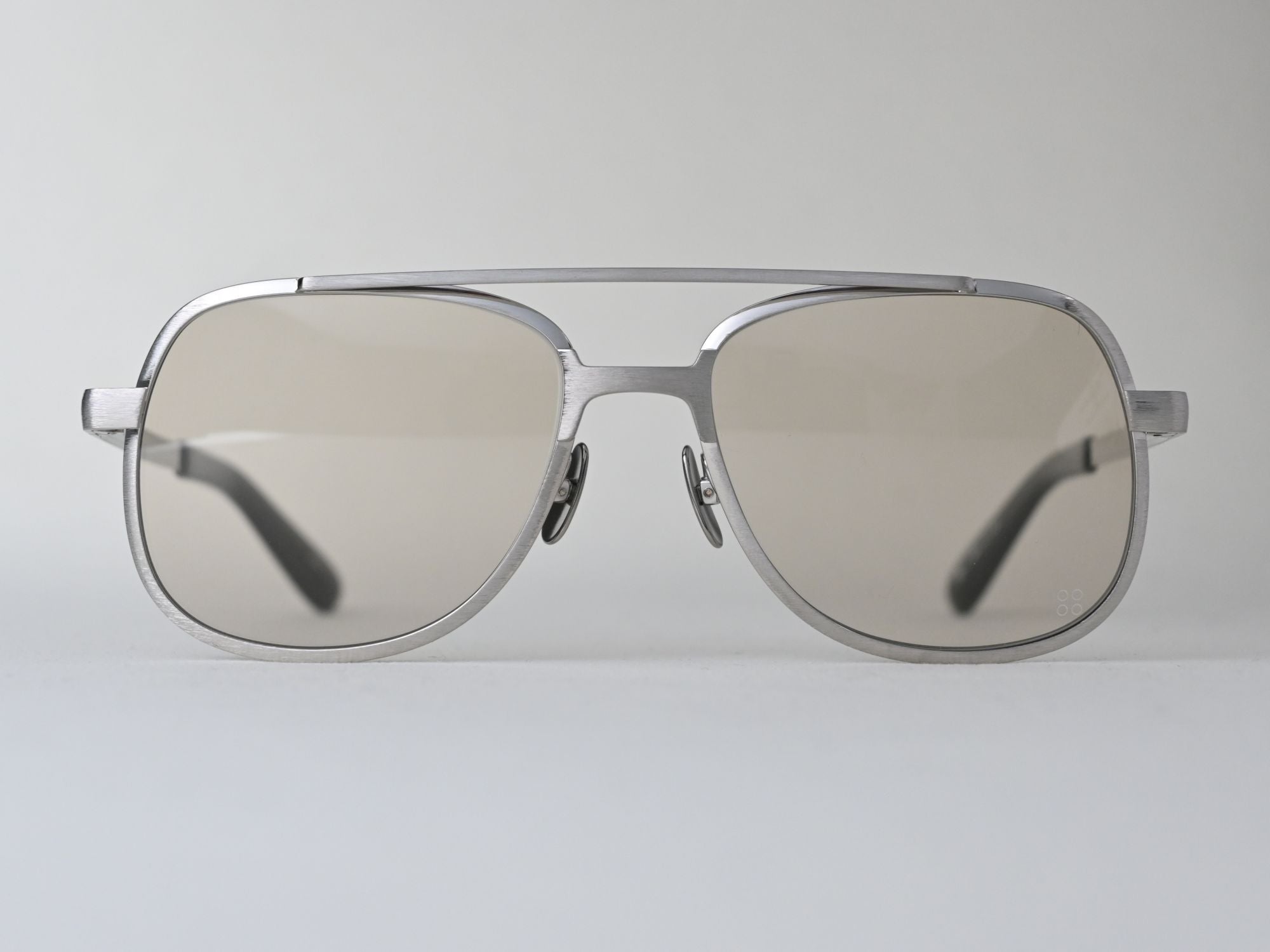 LIONEL_1_サングラスver.