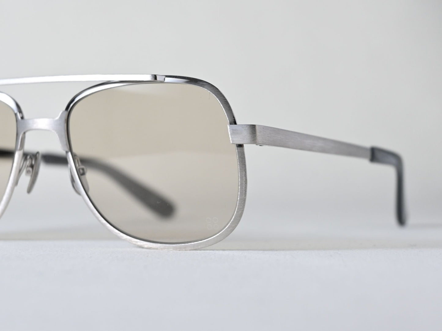 LIONEL_1_サングラスver.