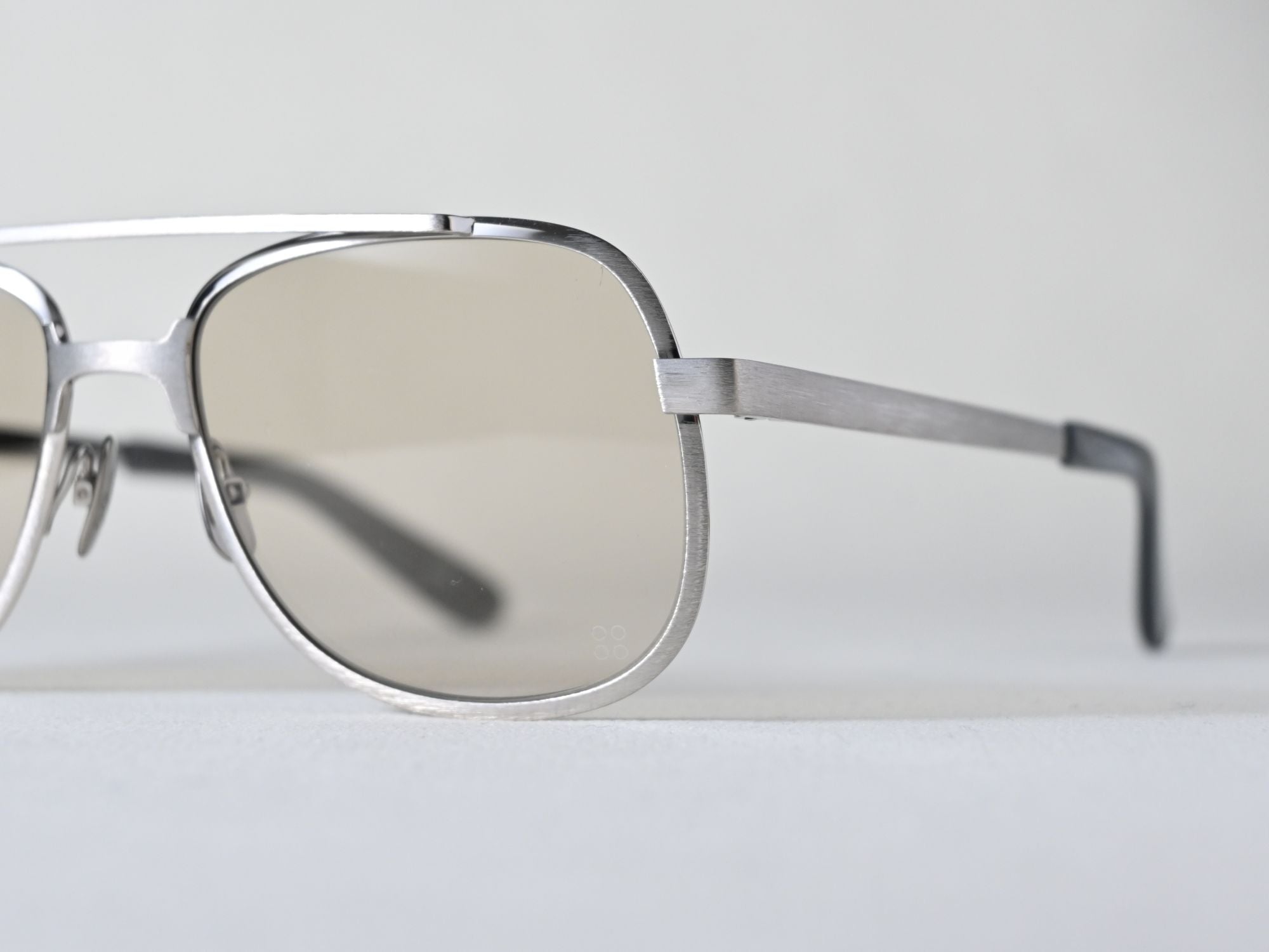 LIONEL_1_サングラスver.