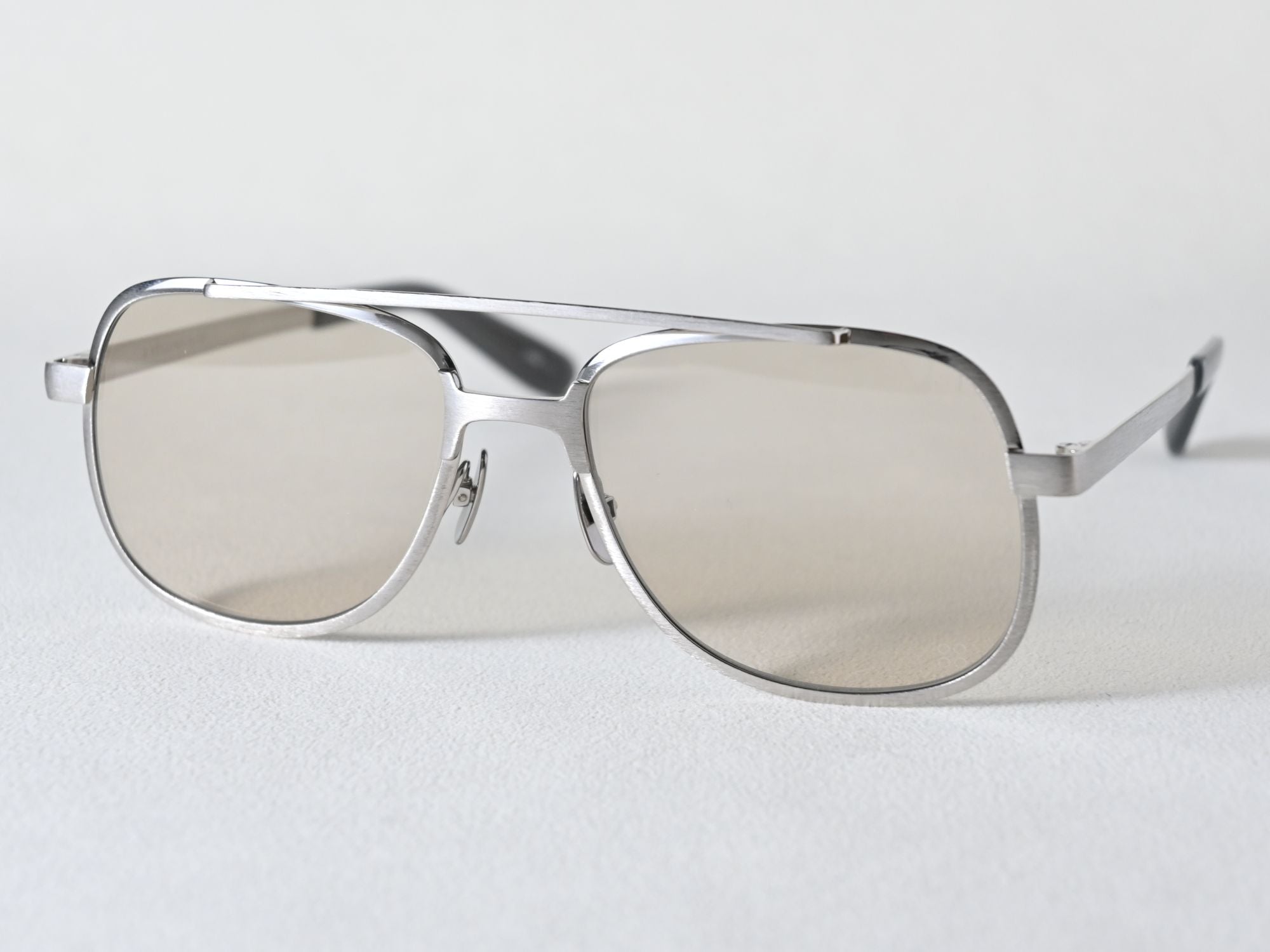 LIONEL_1_サングラスver.