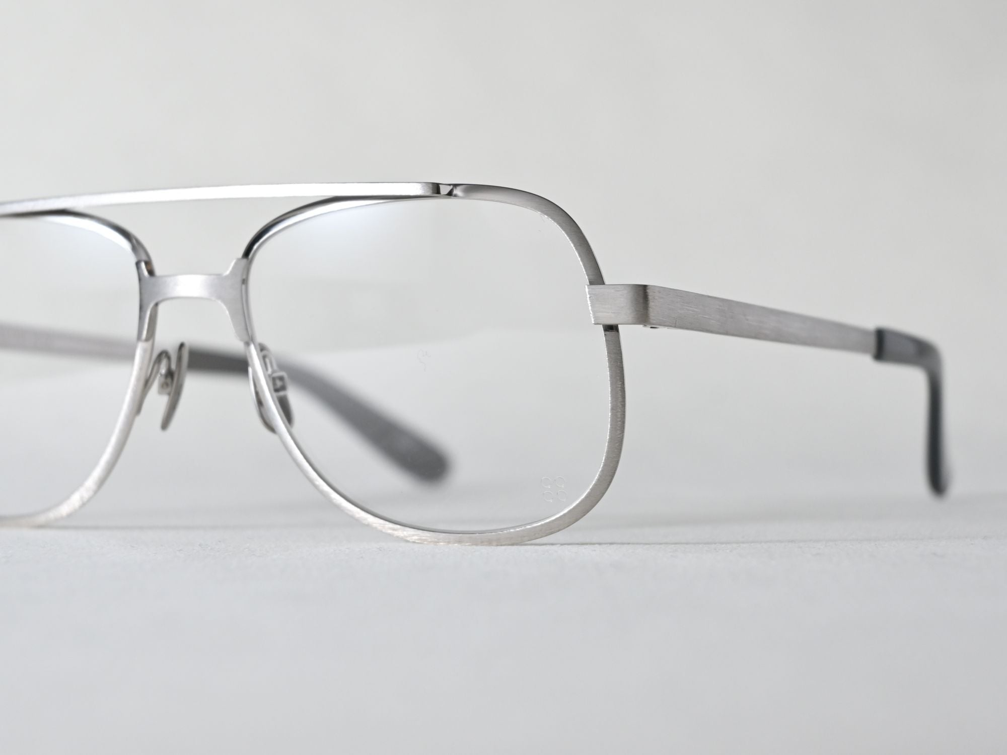 LIONEL_1_フレームver.