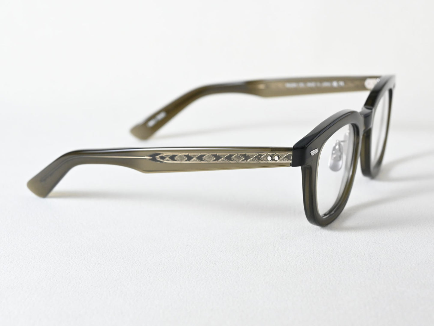 MIKE_529_フレームver.